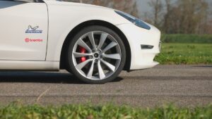 Brembo un Michelin apvieno spēkus, lai uzlabotu satiksmes drošību