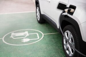 Ķīna ir globālā elektrisko transportlīdzekļu līdere. Iegādāts vairāk eksemplāru nekā 51 valstī kopā.